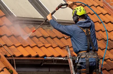 Démoussage et hydrofuge de toiture au Croisty